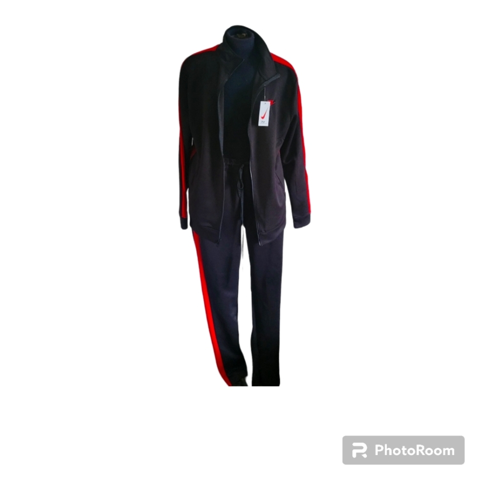 Nike,3x,black red stripes